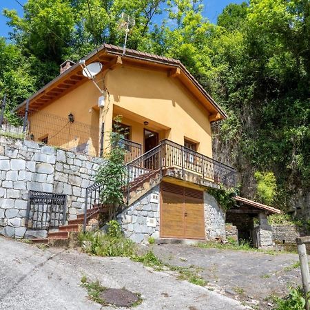 Casa En Campo De Caso Exterior foto