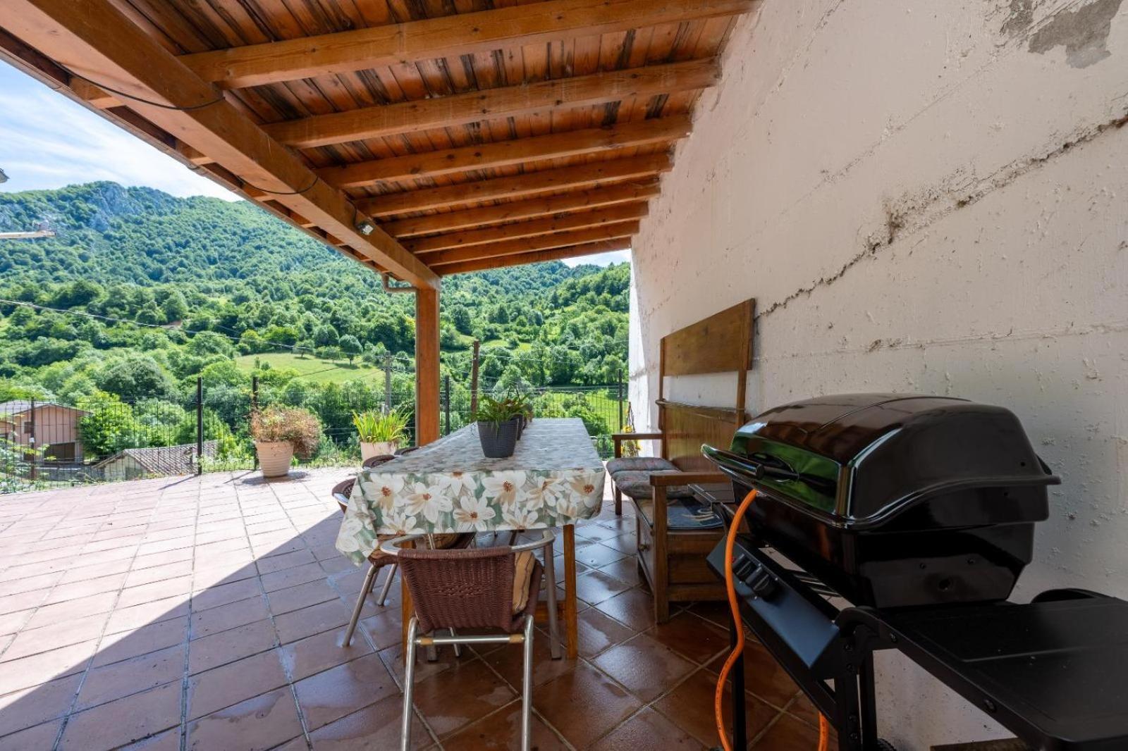 Casa En Campo De Caso Exterior foto