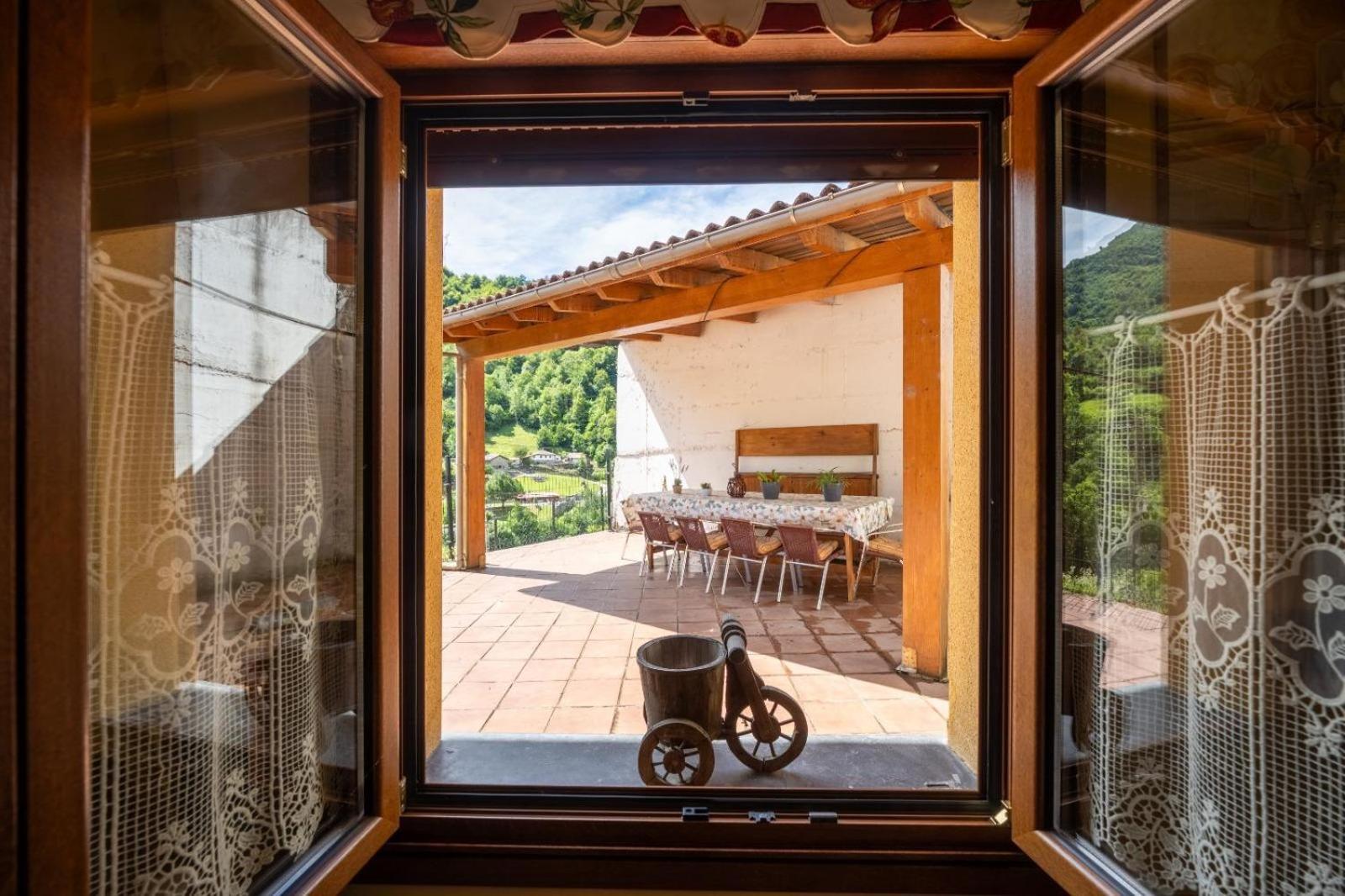Casa En Campo De Caso Exterior foto